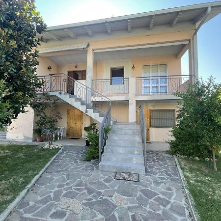 Oasi Di Relax Appartement Santa Maria di Scacciano Buitenkant foto