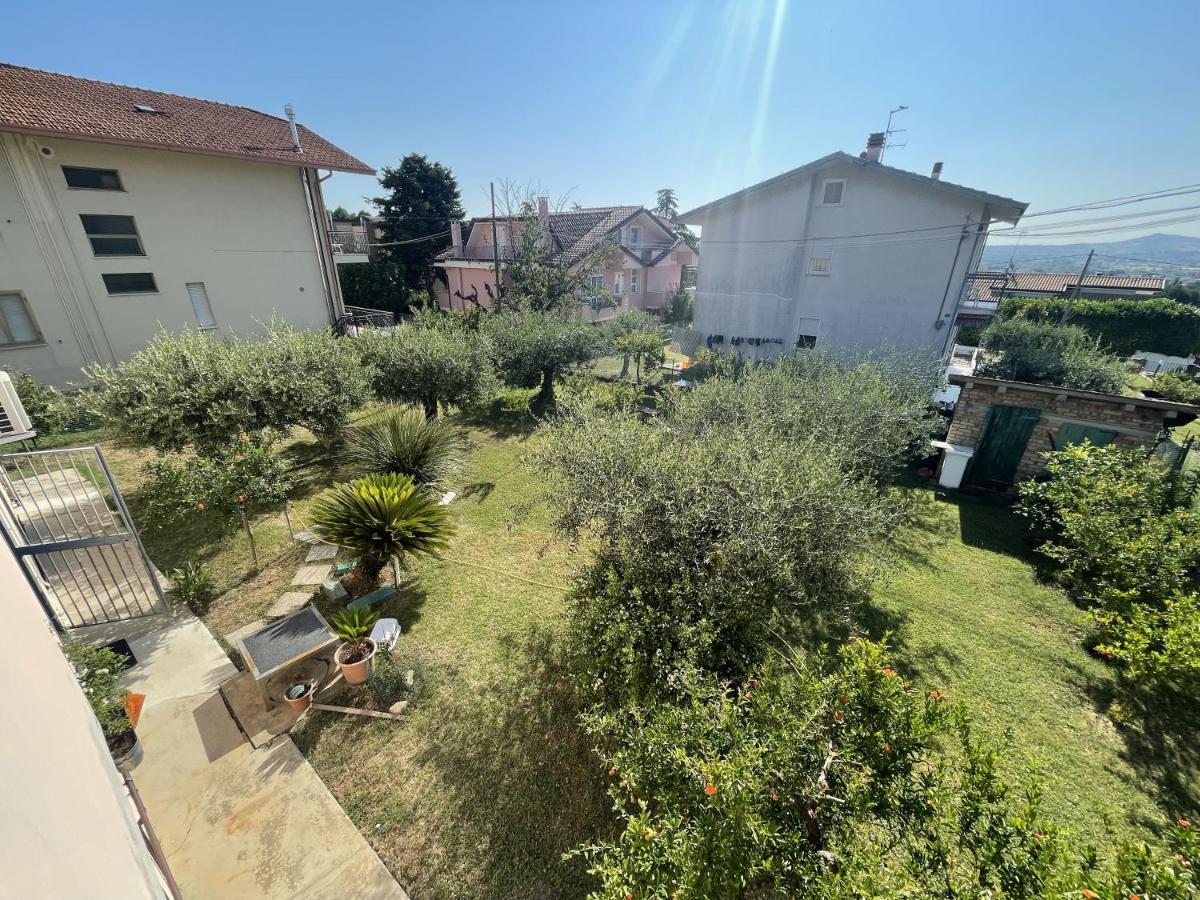 Oasi Di Relax Appartement Santa Maria di Scacciano Buitenkant foto